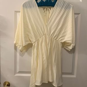 UMGEE TOP PLEATED/ELASTIC WAIST DOLMAN SLEEVES SZ S 100% POLY CREME WHITE